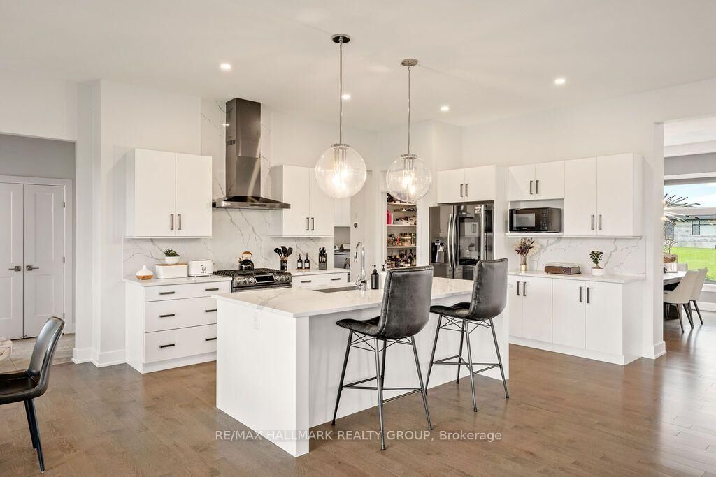 Property Photo: 1575 Rangeland Avenue ON K4P 0E1