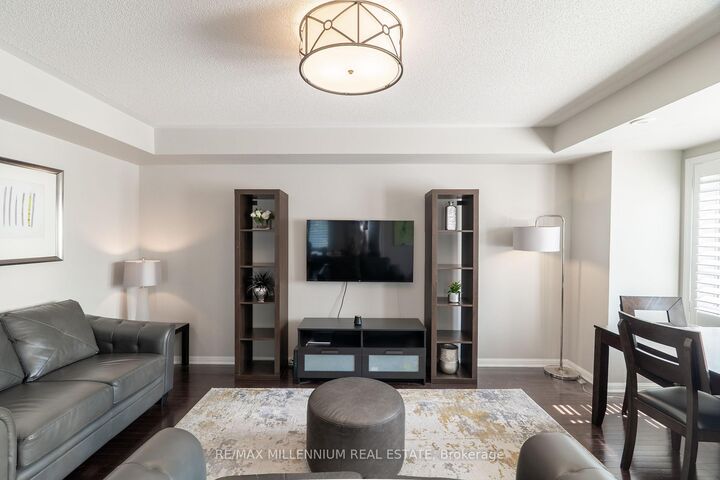 Property Photo: 2614 Dashwood Drive 17 ON L6M 0K5