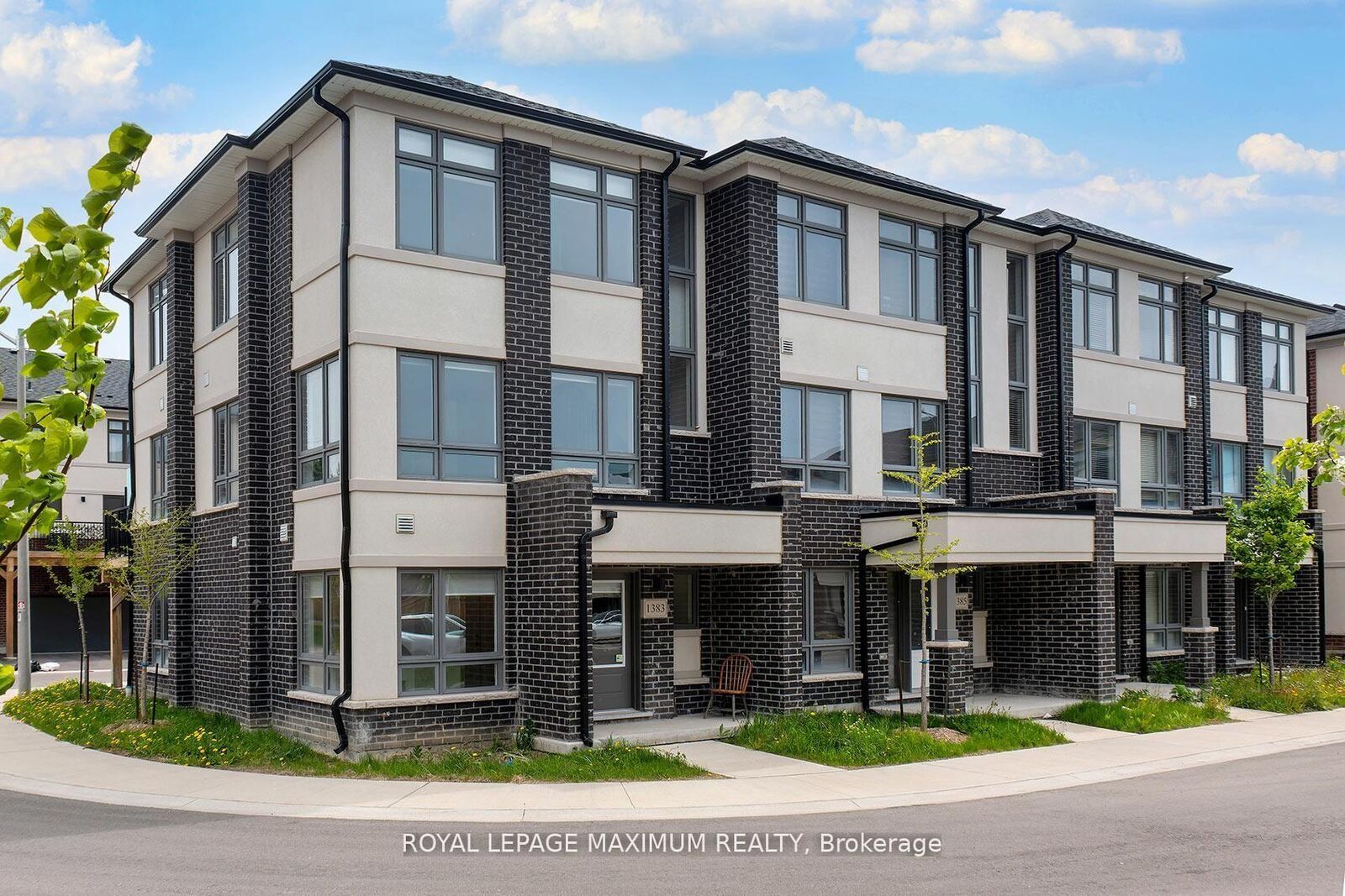 Property Photo: 1383 Brandenton Path ON L1K 1A9