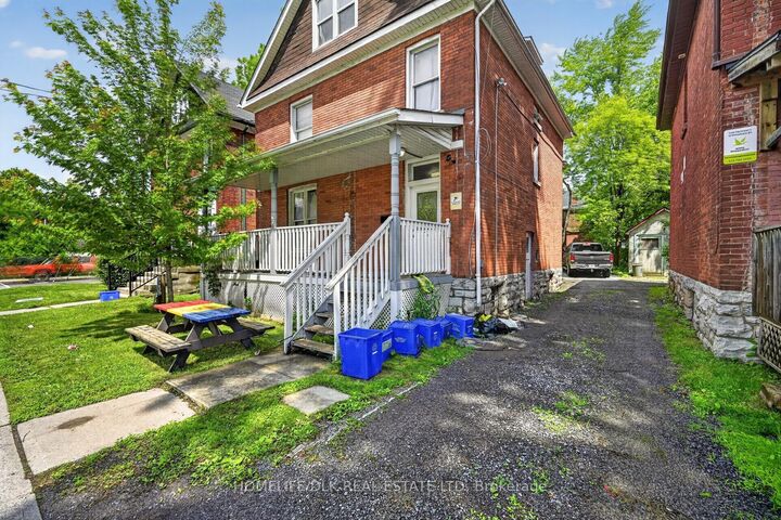 561 Johnson Street — photo 1