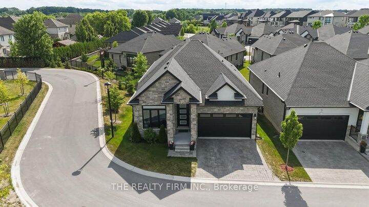 Property Photo:  6990 Clayton Walk 1  ON N6P 0B2 