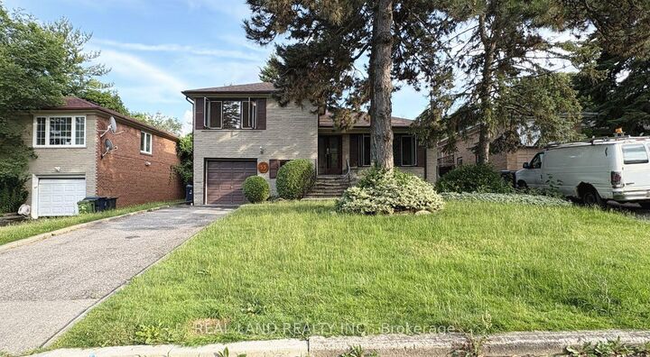 Property Photo:  53 Lloydminster Crescent  ON M2M 2S2 