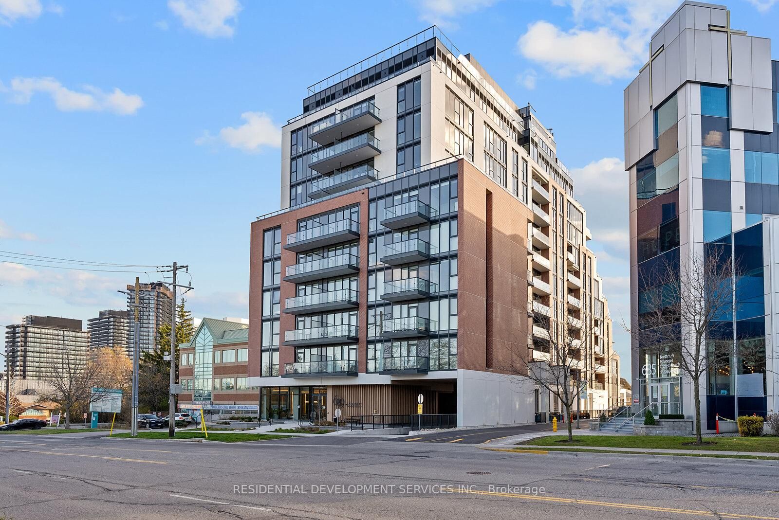 Property Photo:  699 Sheppard Avenue E 505  ON M2K 0J5 
