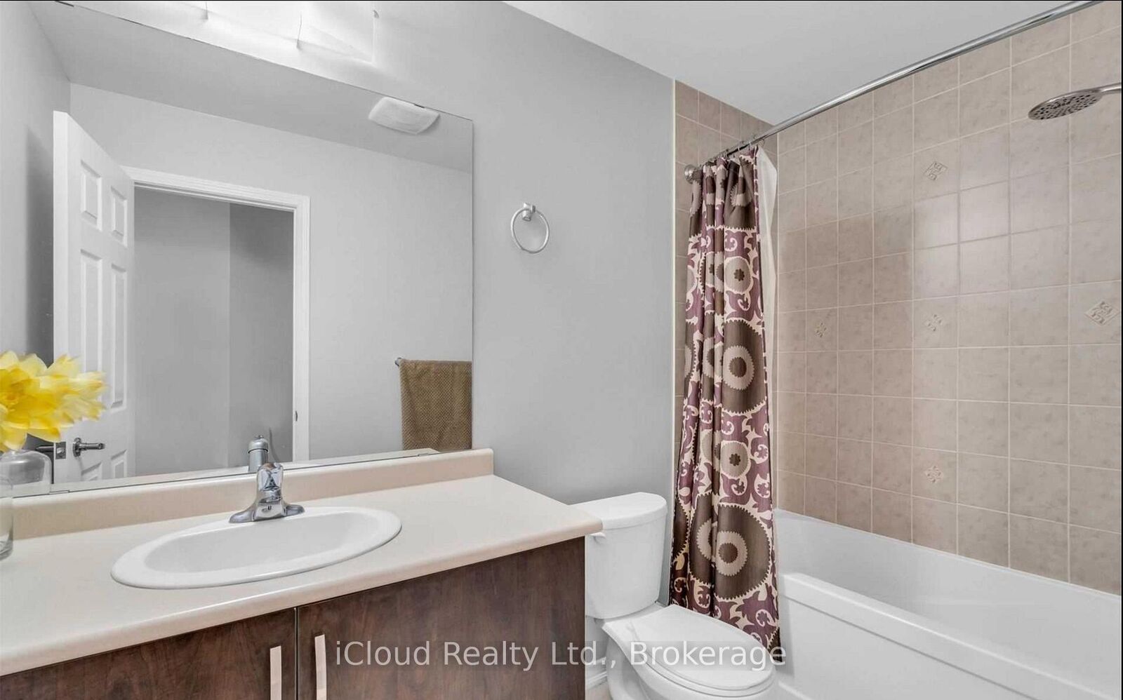 Property Photo:  23 Edsel Road  ON L7A 4K6 