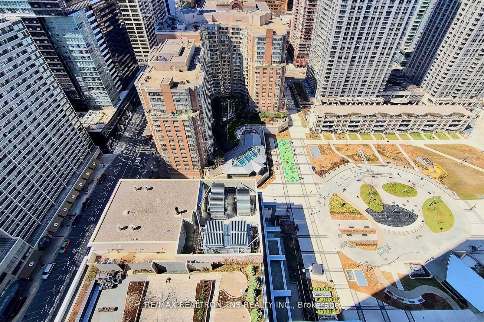 Property Photo: 386 Yonge Street W 3012 ON M5B 0A5