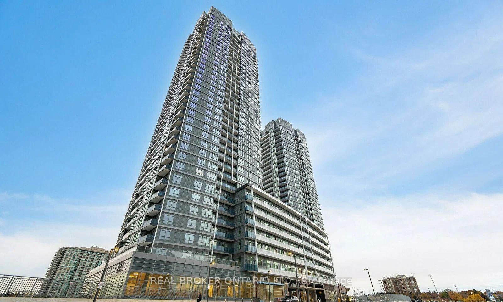 Property Photo:  50 Upper Mall Way 2009  ON L4J 0L8 