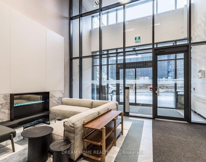 Property Photo:  225 Sumach Street S 905  ON M5A 0P8 