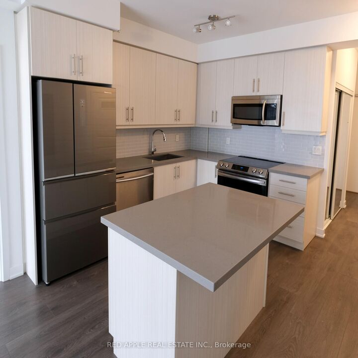 Property Photo: 75 Oneida Crescent 612 ON L4B 0H3