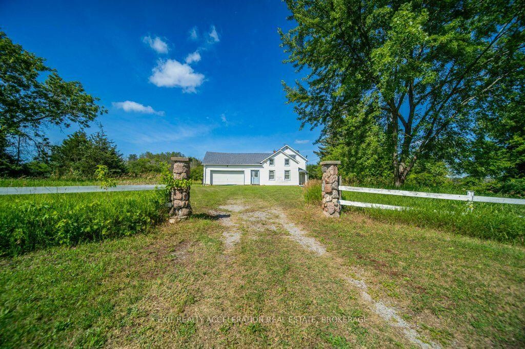 Property Photo: 38 Fitchett Road ON K7R 3K8