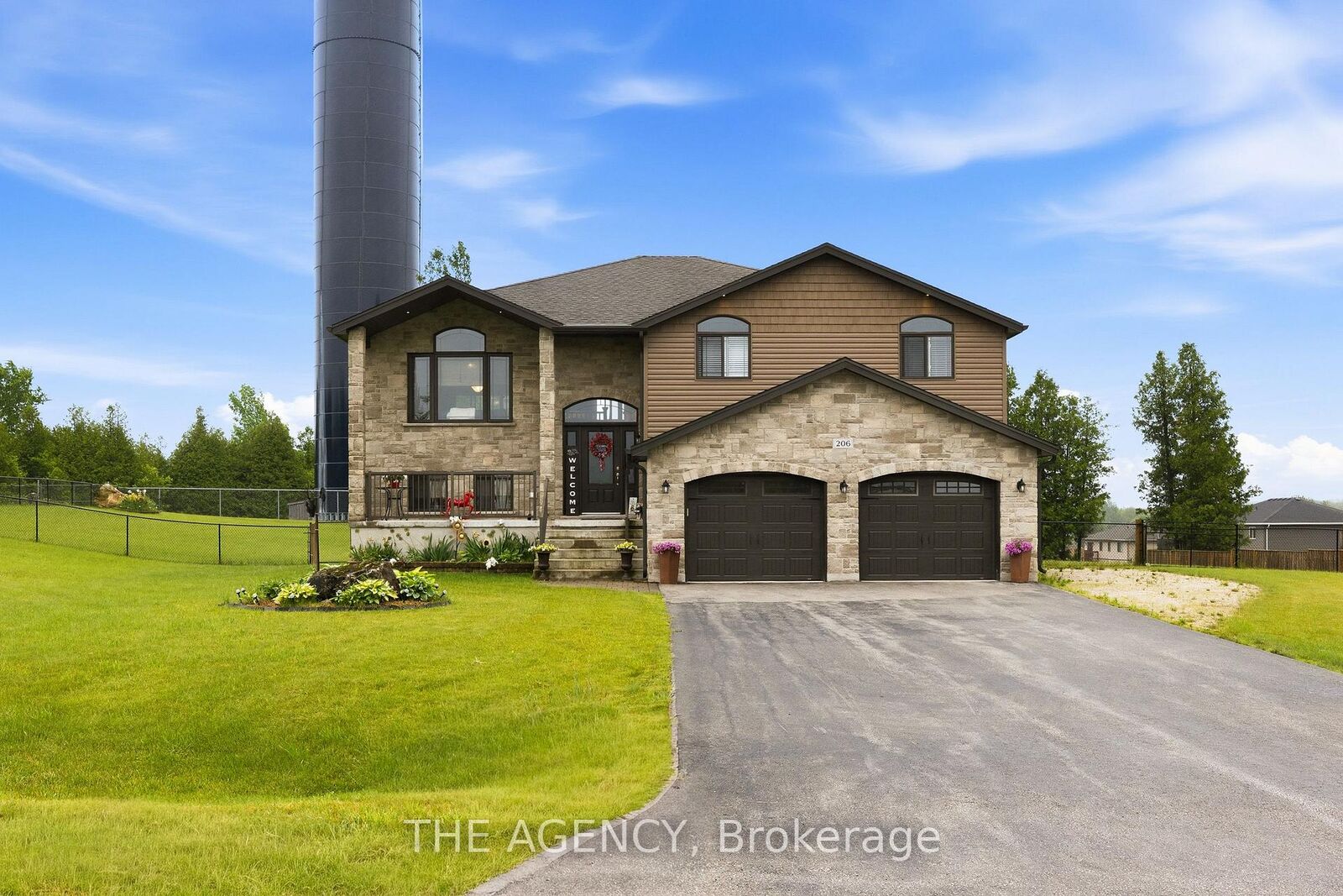 Property Photo:  206 Meredith Way  ON N0H 1G0 