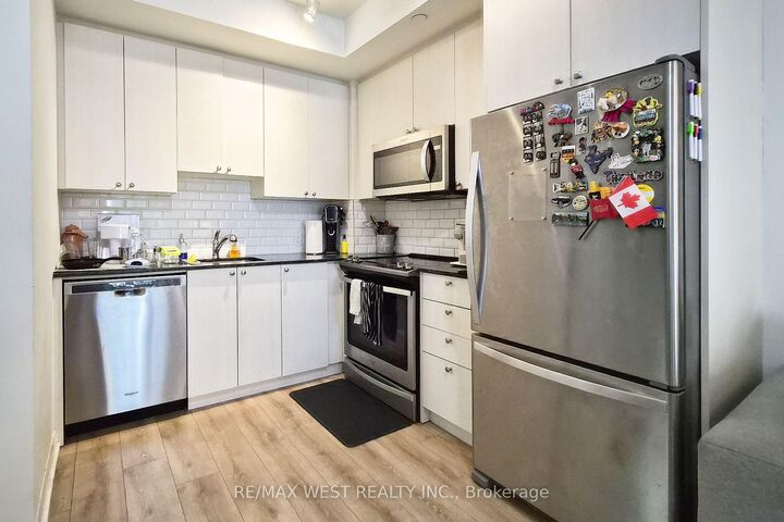 Property Photo: 60 Ann O'Reilly Road 268 ON M2J 0C8