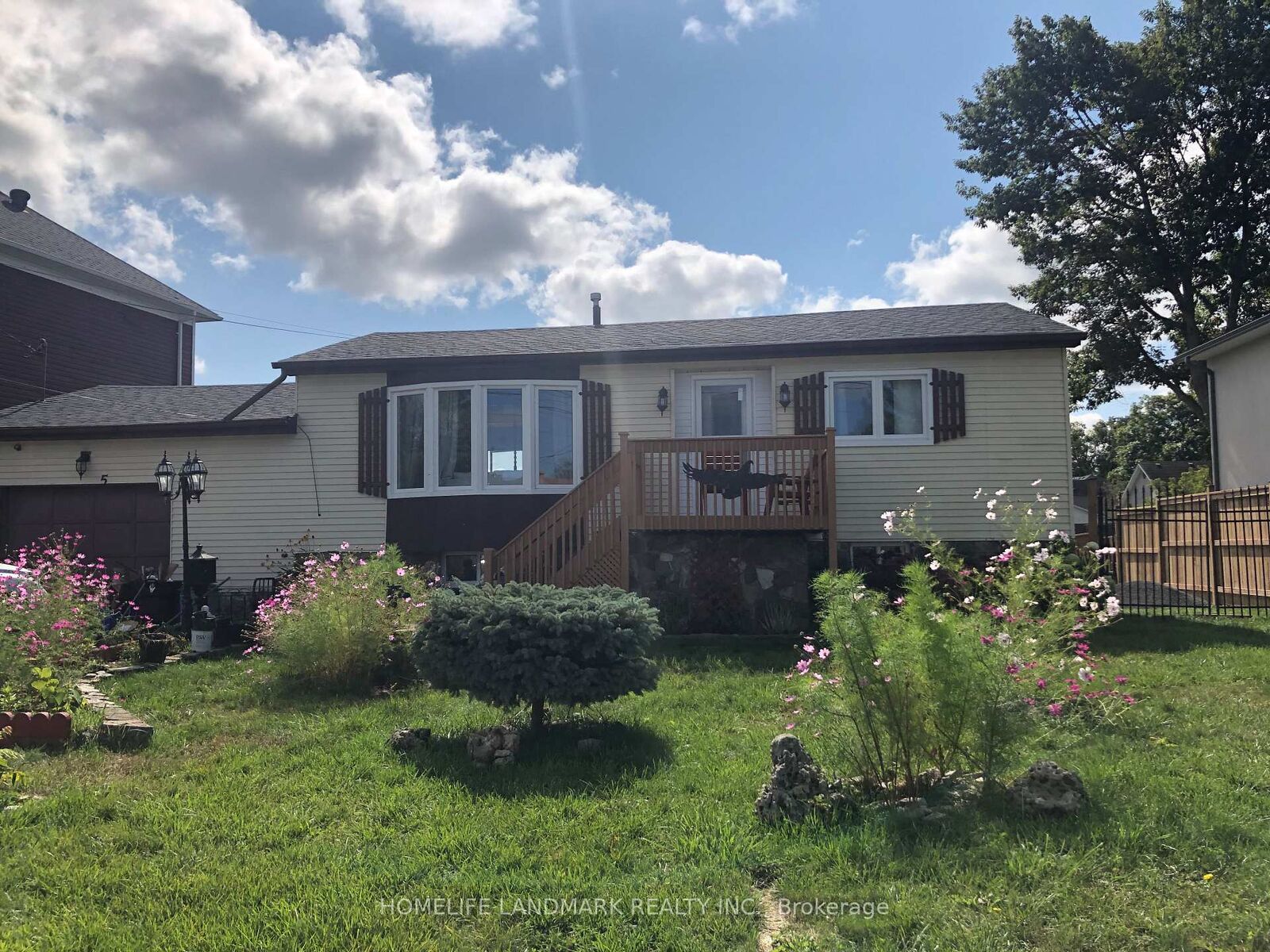 Property Photo:  5 Bowers Road  ON L9N 1J2 