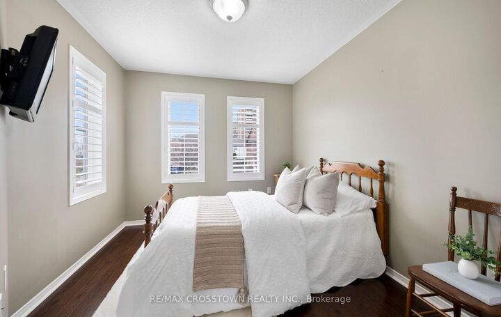 Property Photo: 8 Aldonschool Court ON L1S 0C5