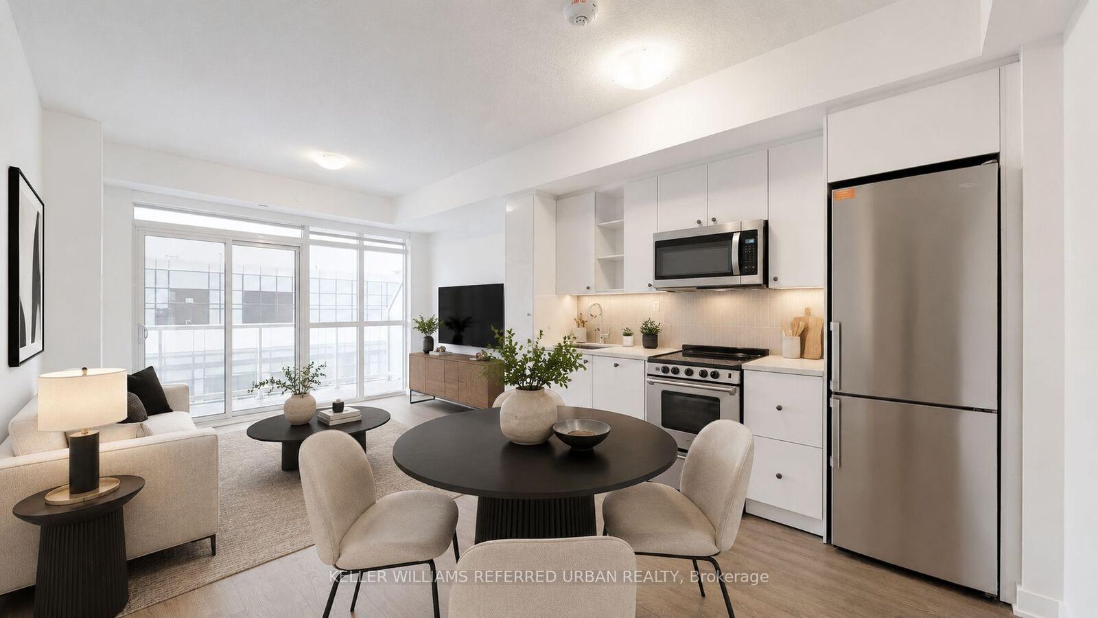 Property Photo: 251 Manitoba Street 1709 ON M8Y 0C7