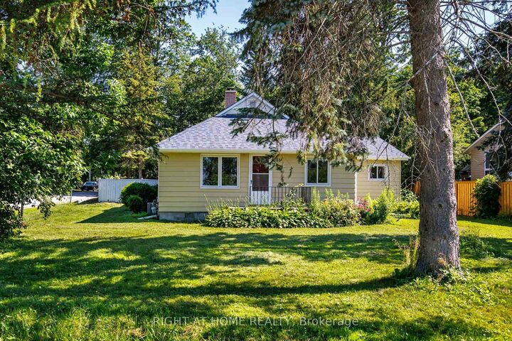 Photo de la propriété: 51 Lakeside Drive ON L9S 2T8