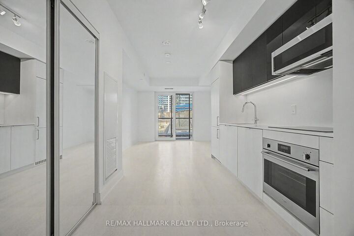 Property Photo: 308 Jarvis Street 406 ON M5B 0E3
