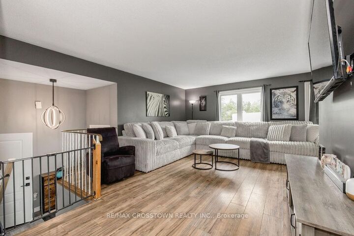 Property Photo:  2237 25th Side Road  ON L9S 2C9 