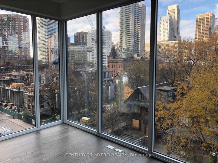 Photo de la propriété:  17 Dundonald Street 502  ON M4Y 0E4 