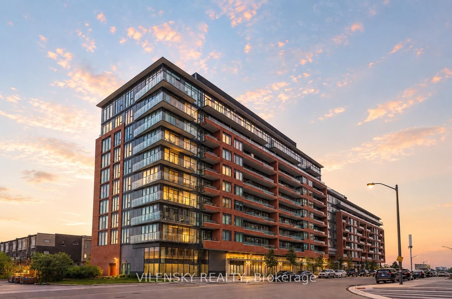 Property Photo:  100 Eagle Rock Way 709  ON L6A 5A7 