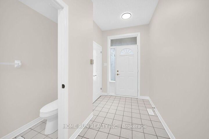 Property Photo:  102 Kimberwick Crescent  ON K1V 1K7 