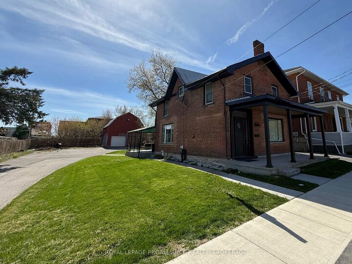 Property Photo: 118 East Street E ON K7R 1S6