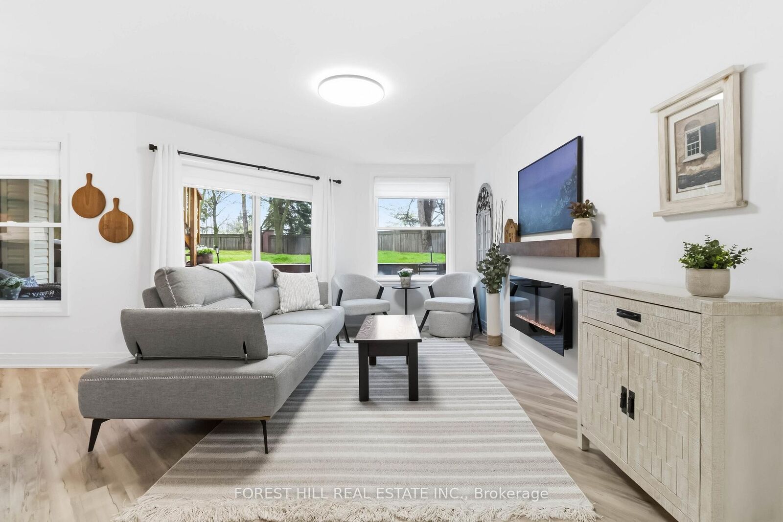Property Photo: 1220 Thorpe Road 109 ON L7S 2H3