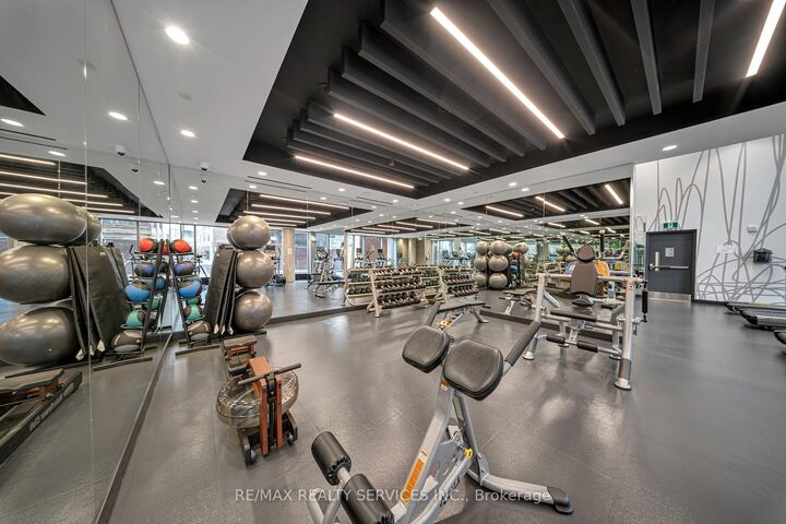 Property Photo: 501 Adelaide Street W 1404 ON M5V 0R3