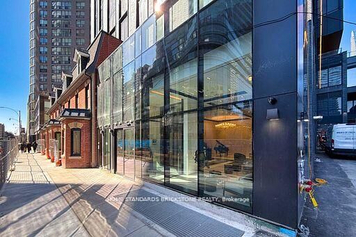 Property Photo: 8 Wellesley Street W 1911 ON M4Y 0J5