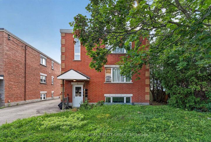 734 De L'Eglise Street — photo 1