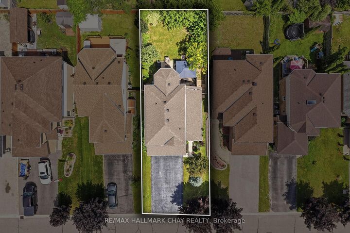 Property Photo: 228 Wessenger Drive ON L4N 8R4