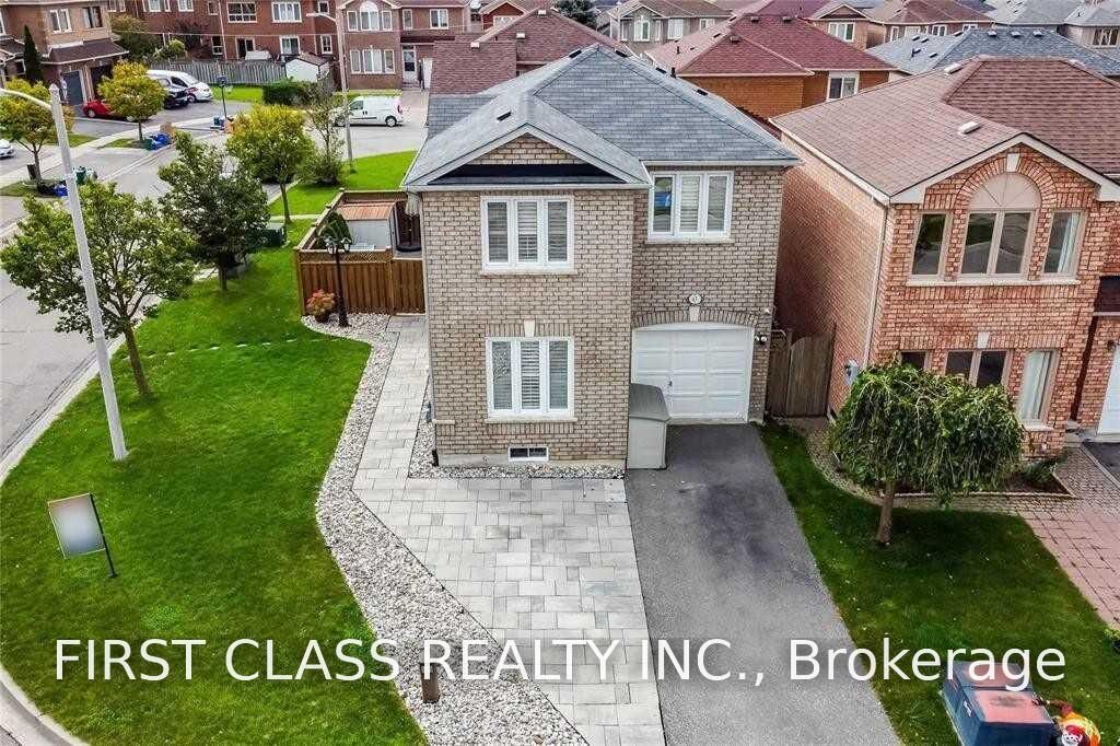 Property Photo: 67 Denton Circle ON L6A 2N4