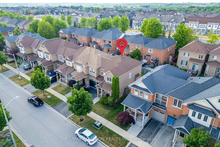 Property Photo:  66 Longwood Avenue  ON L4E 4A6 