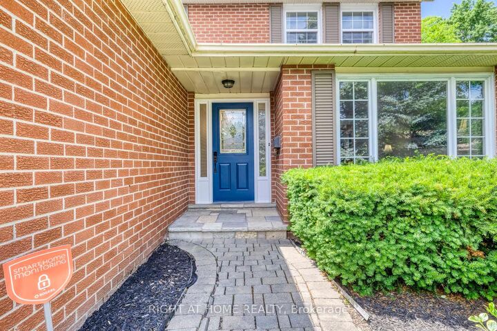 Property Photo: 1025 Vanier Drive ON L5H 4B2