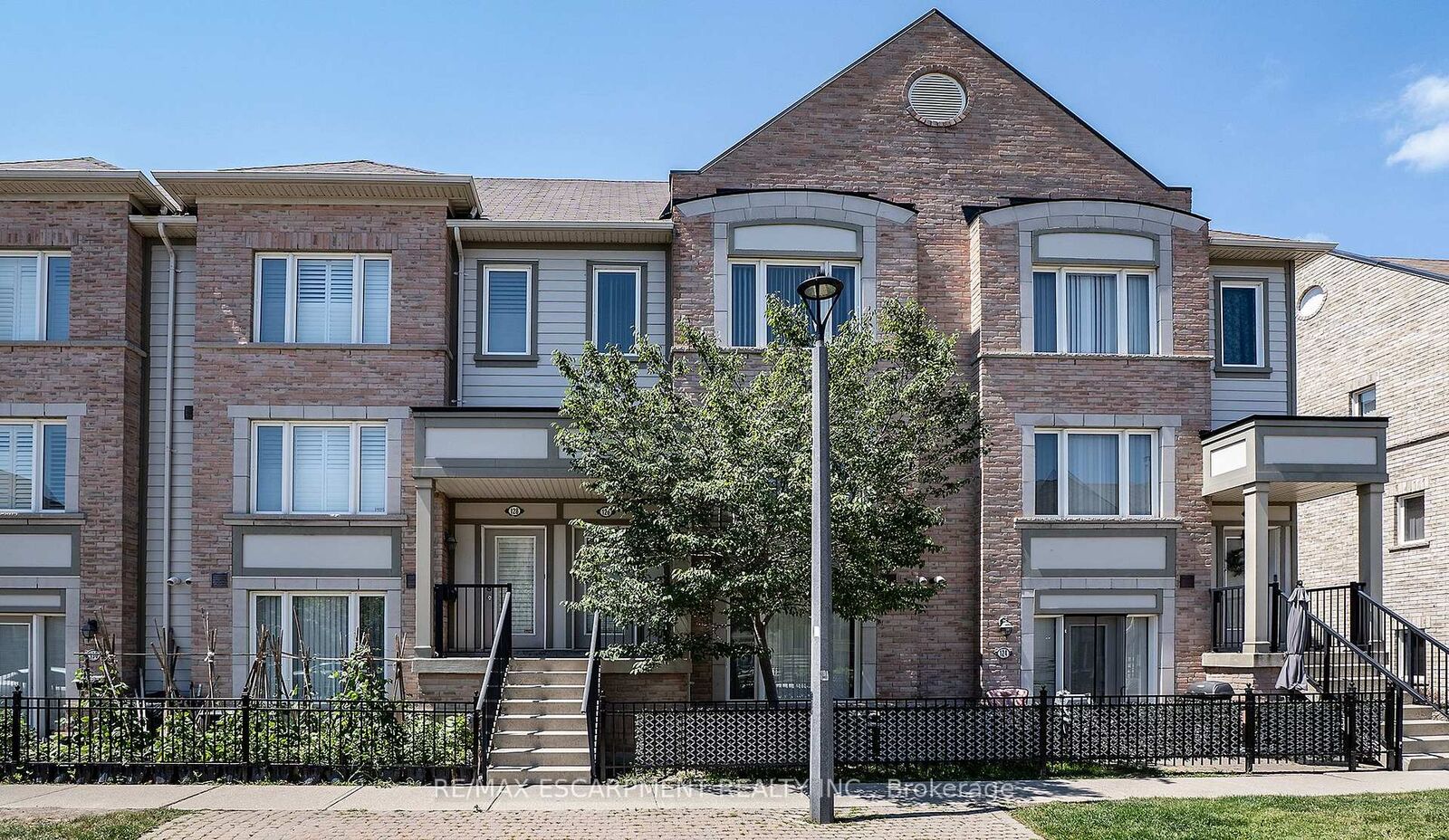 Property Photo:  3050 Erin Centre Boulevard 126  ON L5M 0P5 