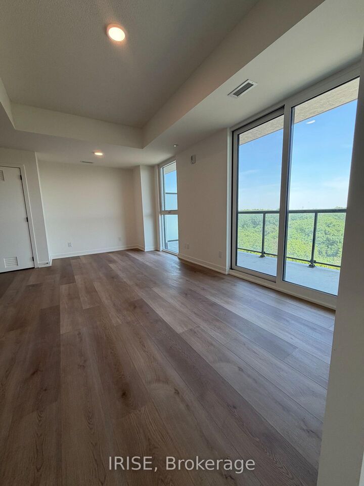 Property Photo:  33 Erie Avenue 909  ON N3S 0K7 