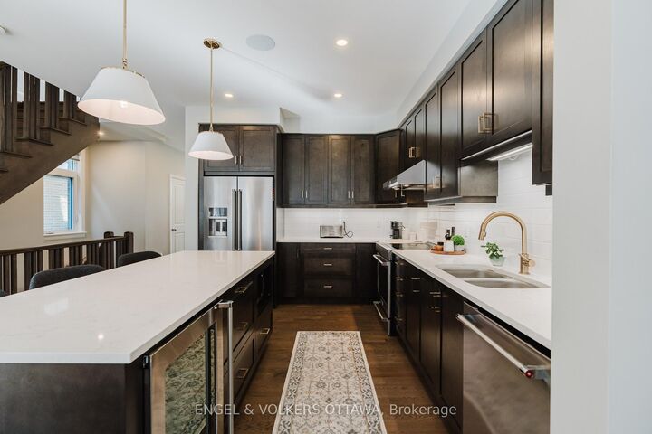 Property Photo: 512 Chene Way ON K1K 4Z1