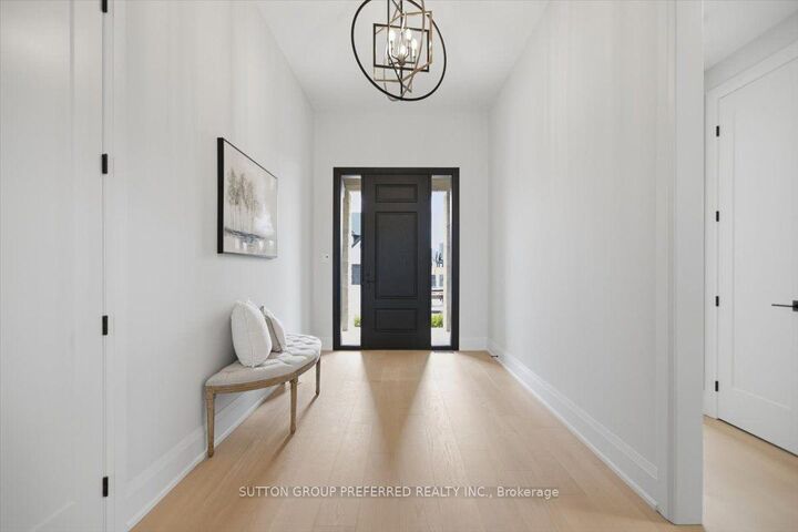 Property Photo: 876 Eagletrace Drive ON N6G 3X9