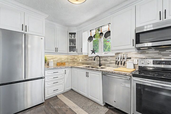 Property Photo: 11 Harriet Street ON L0K 1E0
