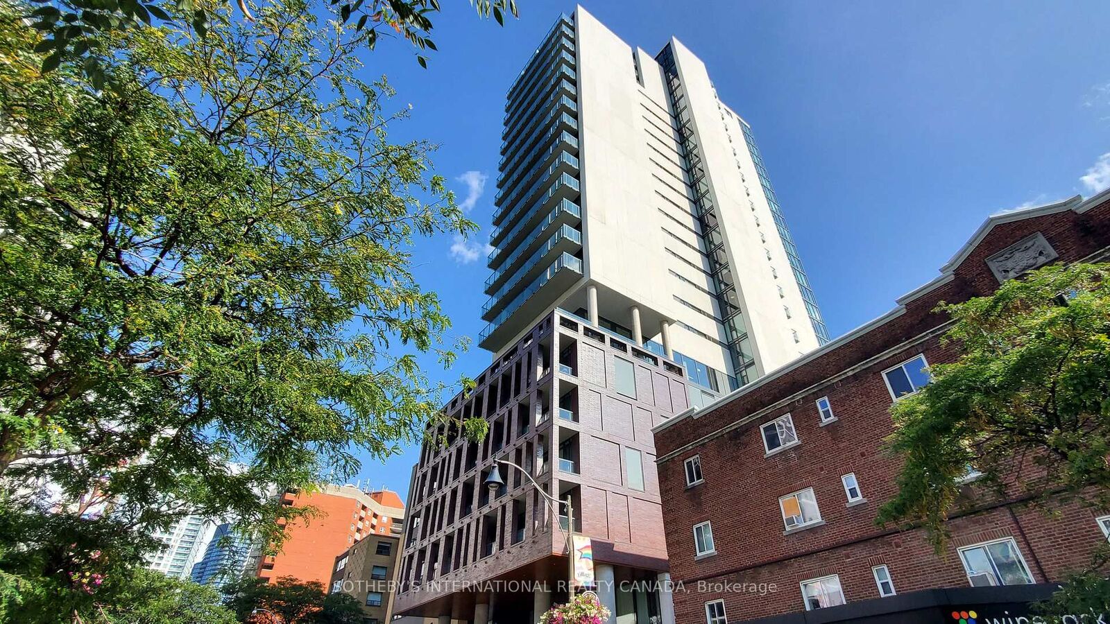 Property Photo: 81 Wellesley Street E 305 ON M4Y 0C5