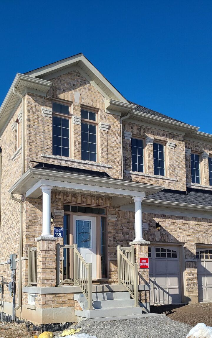 Property Photo: 75 Kenesky Drive ON L8B 1Y4