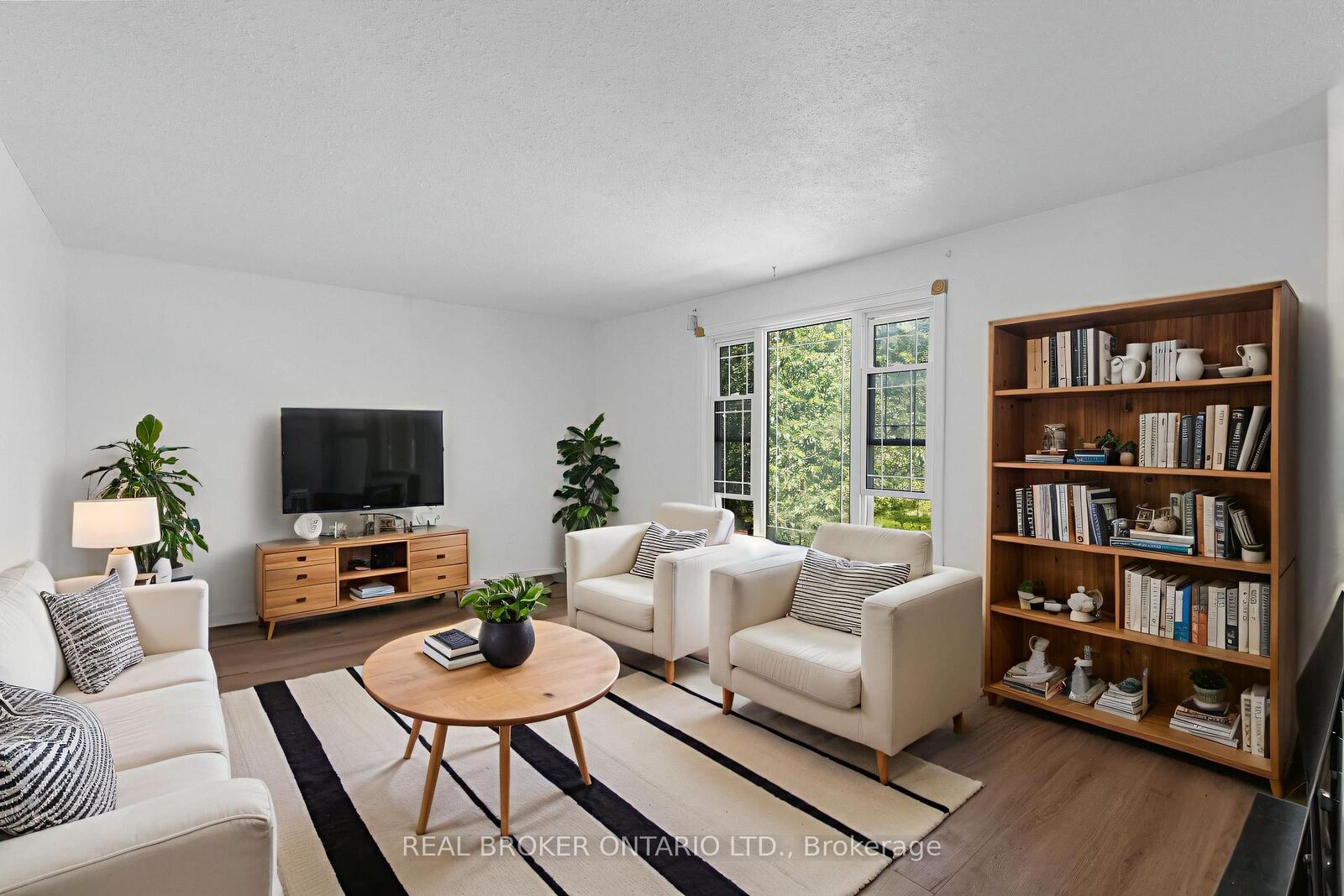 Property Photo:  57 Bernick Drive  ON L4M 5C1 