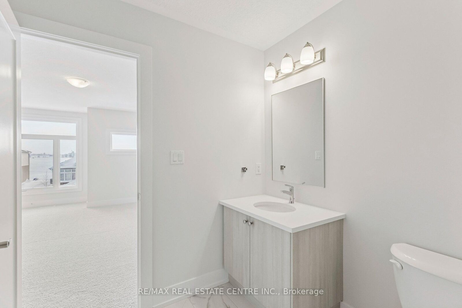 Property Photo:  123 Maple Street  ON N0G 1P0 