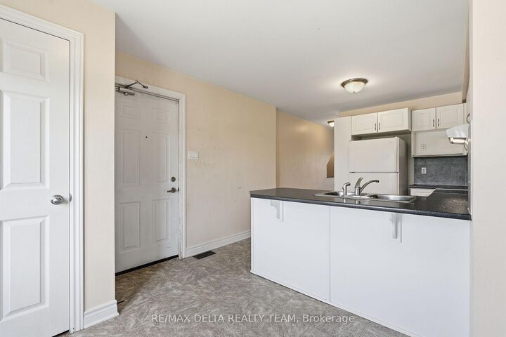 Property Photo:  2333 Esprit Drive 121  ON K4A 0T4 
