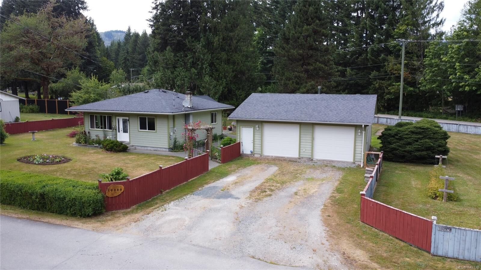 Property Photo: 10289 Tamea Rd BC V0R 1Y0