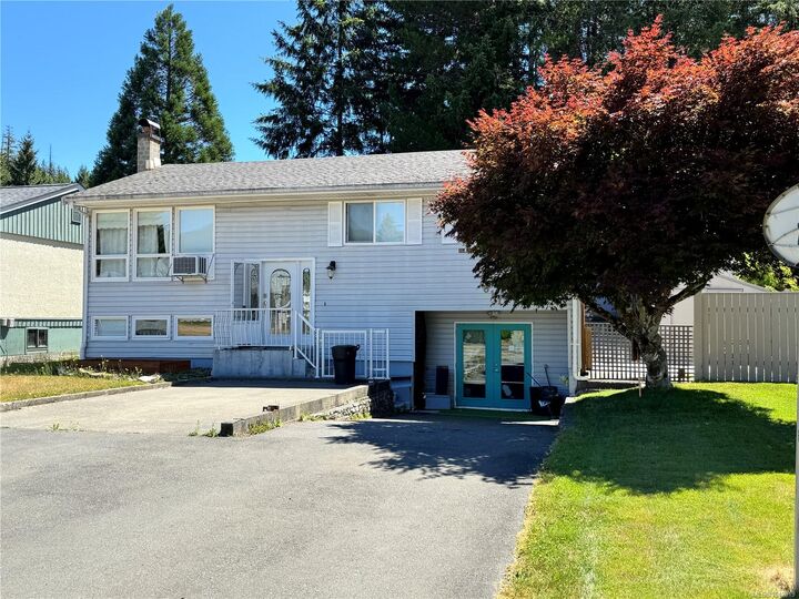 611 Nimpkish Dr — photo 1