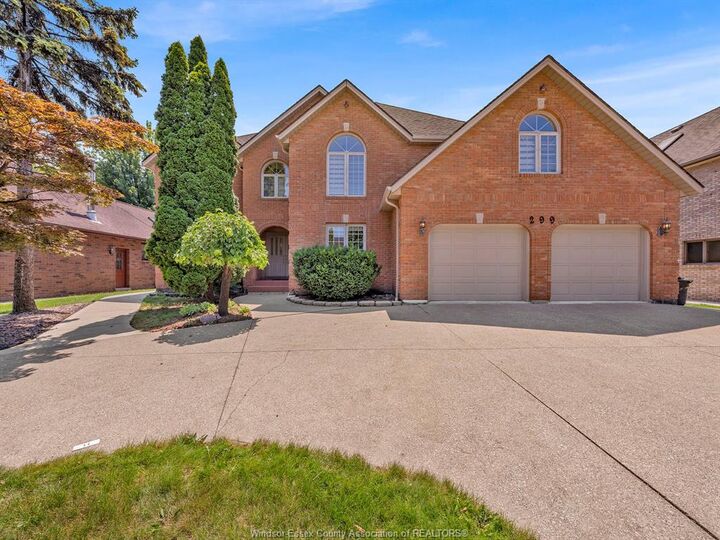 Property Photo: 299 Russel Woods Drive ON N8N 4K4