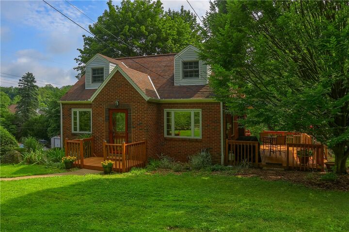 Property Photo: 836 Harmony Rd PA 15237