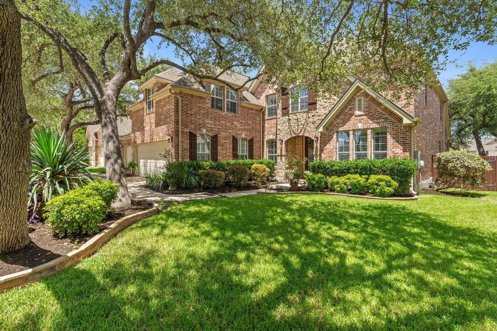 Property Photo: 502 Riley Trail TX 78613