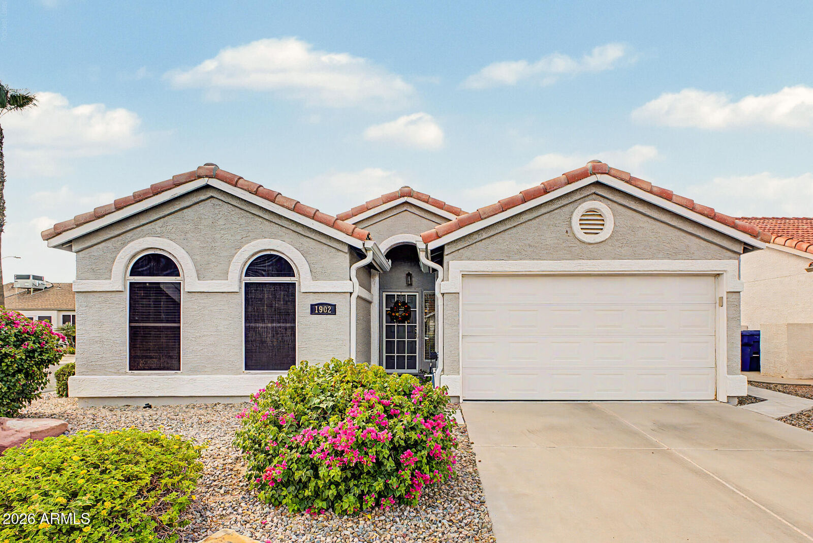 Property Photo:  1902 E Colonial Drive  AZ 85249 