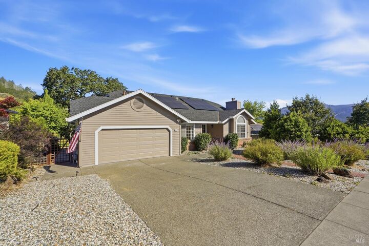 Property Photo: 407 Woodley Place CA 95409